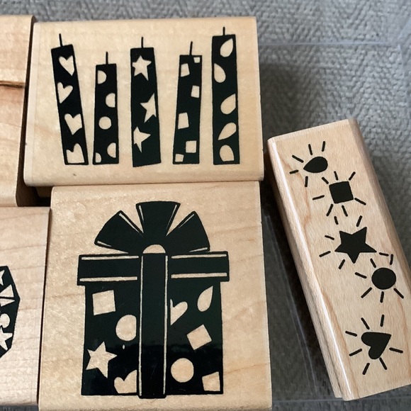 Party Favors S525 stamp set - Picture 4 of 7